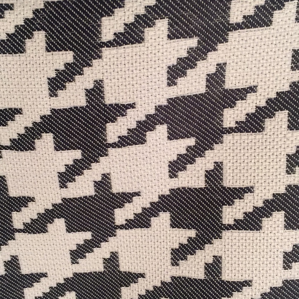 Banana Republic Houndstooth Pencil Skirt - Picture 4 of 8